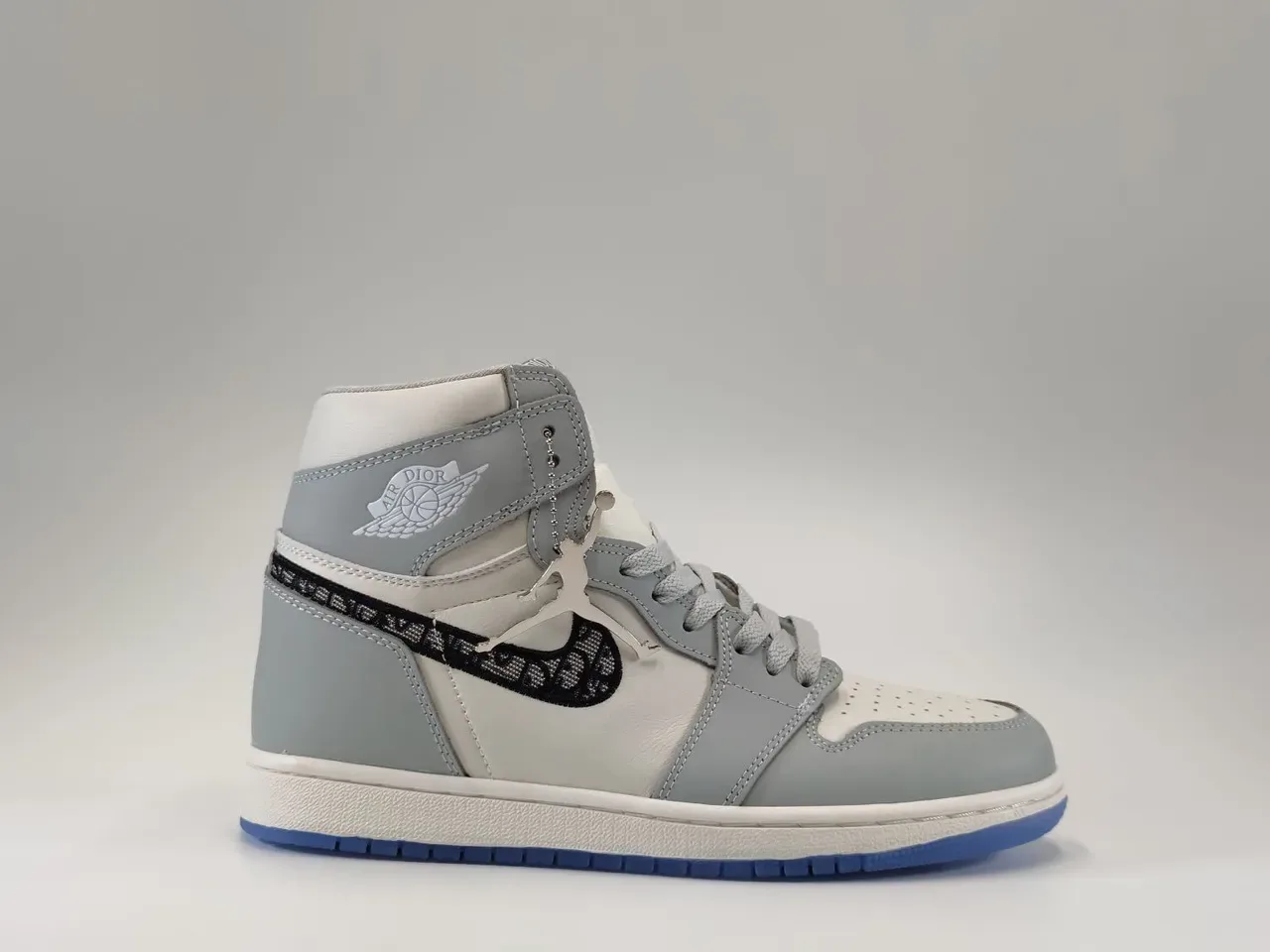 Air Jordan 1 High Chaussures de basket gris clair blanc bleu translucide 3