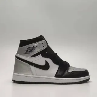 Air Jordan 1 High मेटैलिक सिल्वर ब्लैक व्हाइट बास्केटबॉल जूते