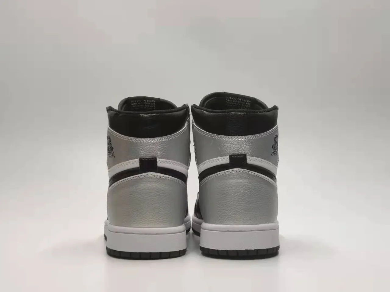 Zapatillas de baloncesto Air Jordan 1 High plateado metálico negro blanco 4