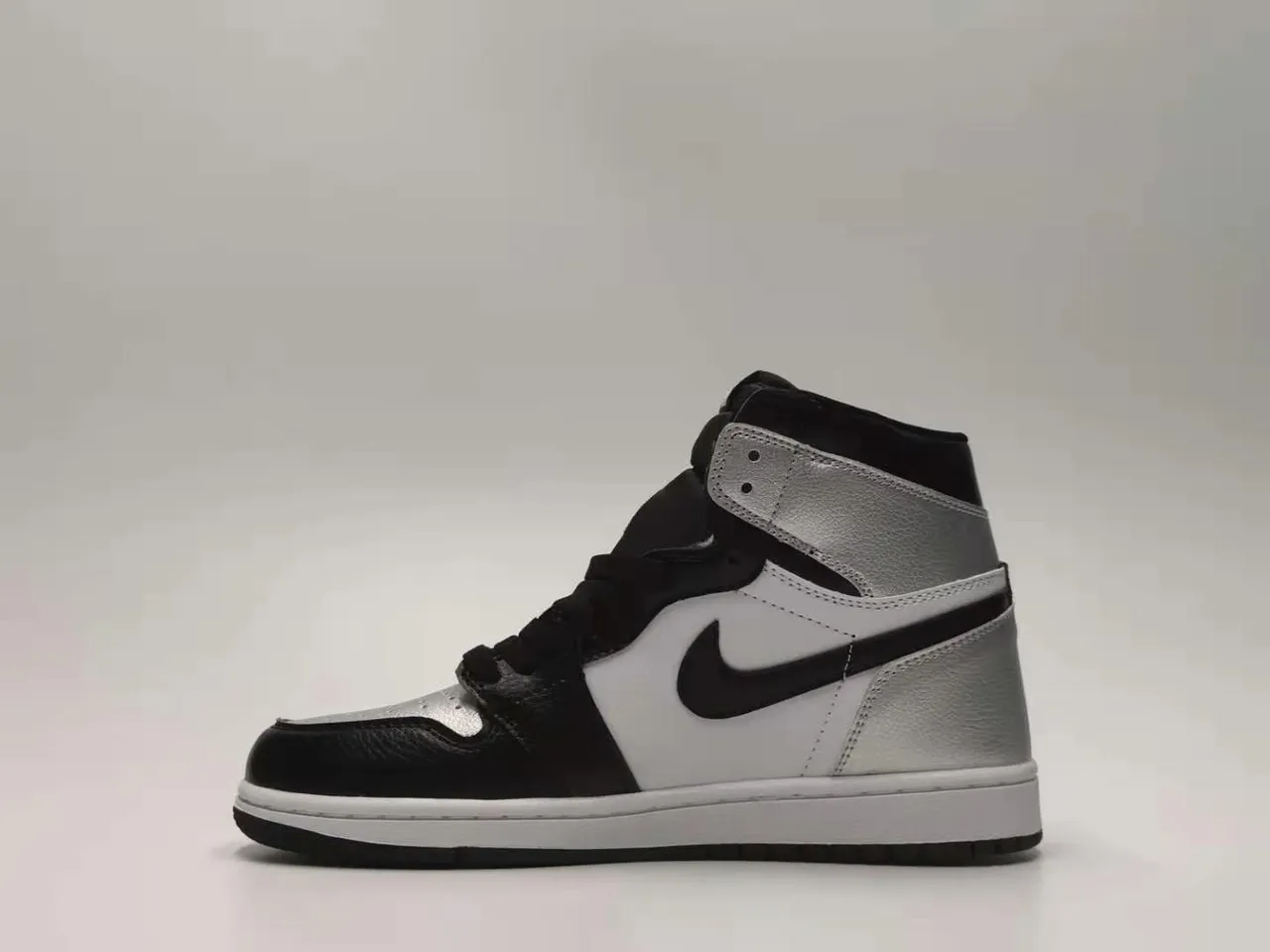 Zapatillas de baloncesto Air Jordan 1 High plateado metálico negro blanco 5