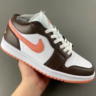 Air Jordan 1 Low tênis lifestyle de couro marrom e pêssego