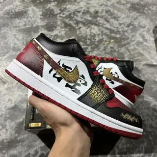 Tênis lifestyle Air Jordan 1 Low personalizado com caligrafia de dragão