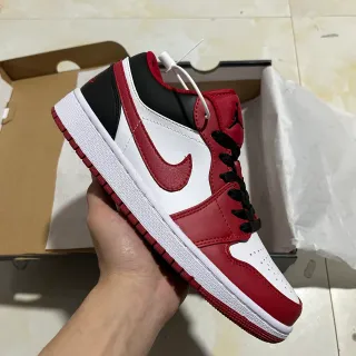 Air Jordan 1 Low White Red Black 篮球鞋