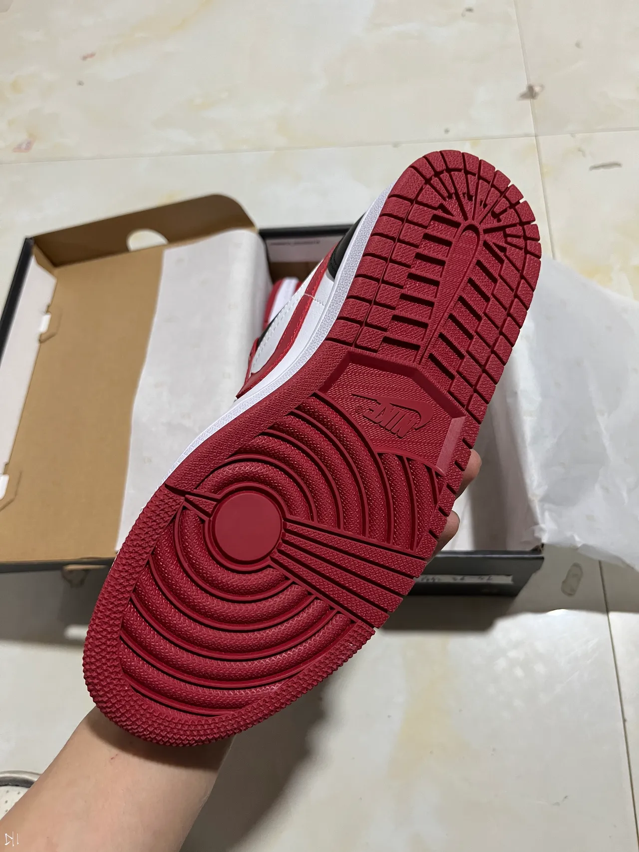 Air Jordan 1 Low White Red Black Chaussures de Basketball 5