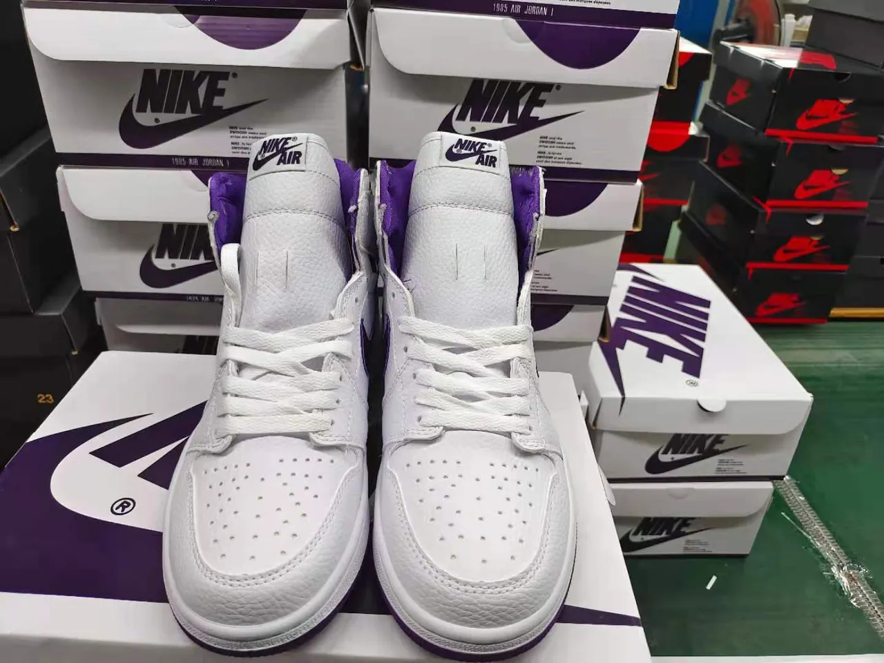 Air Jordan 1 tênis de basquete branco e roxo 5