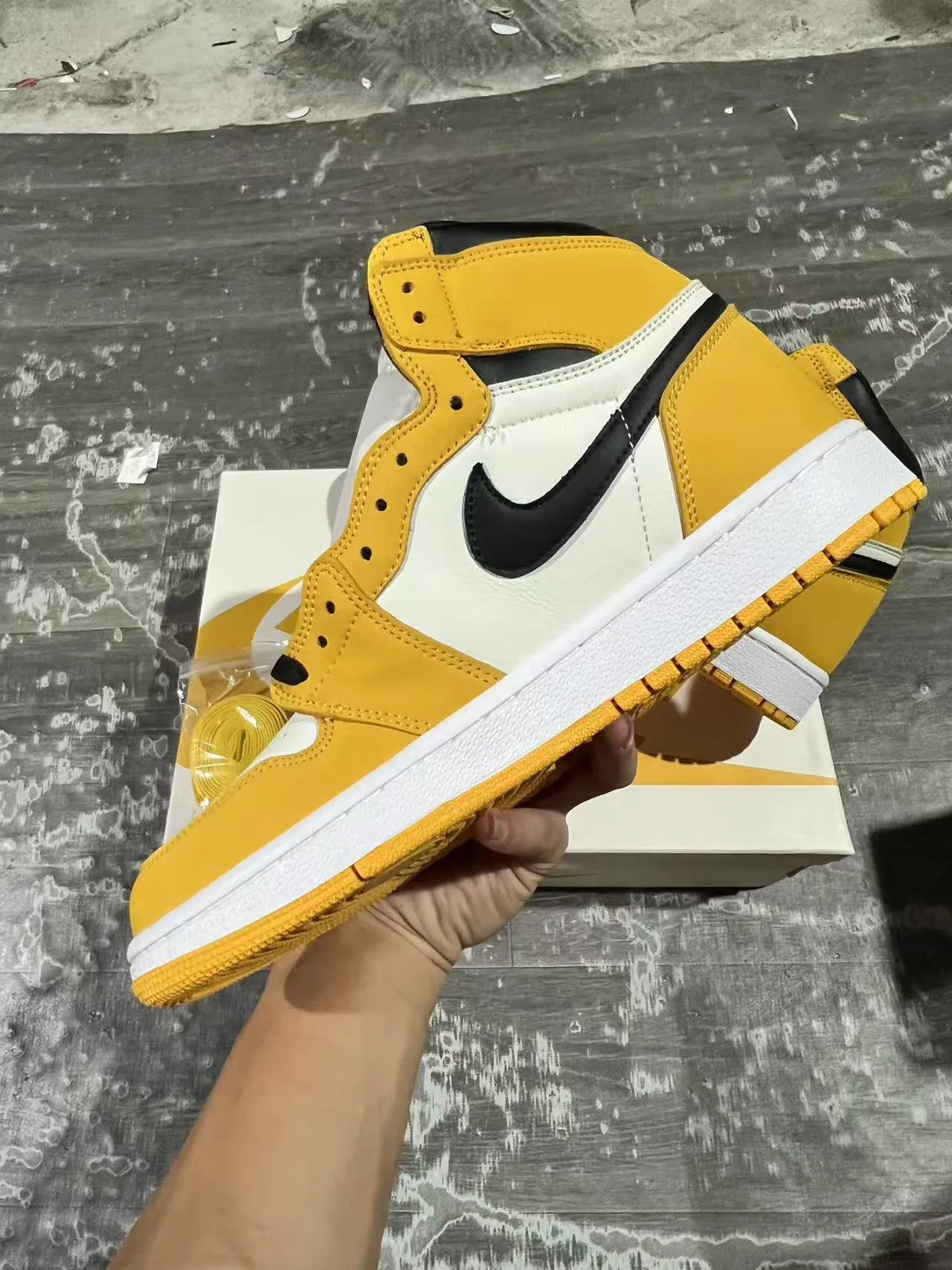 Air Jordan 1 হলুদ কালো হাই-টপ চামড়ার আপার বাস্কেটবল জুতো 5