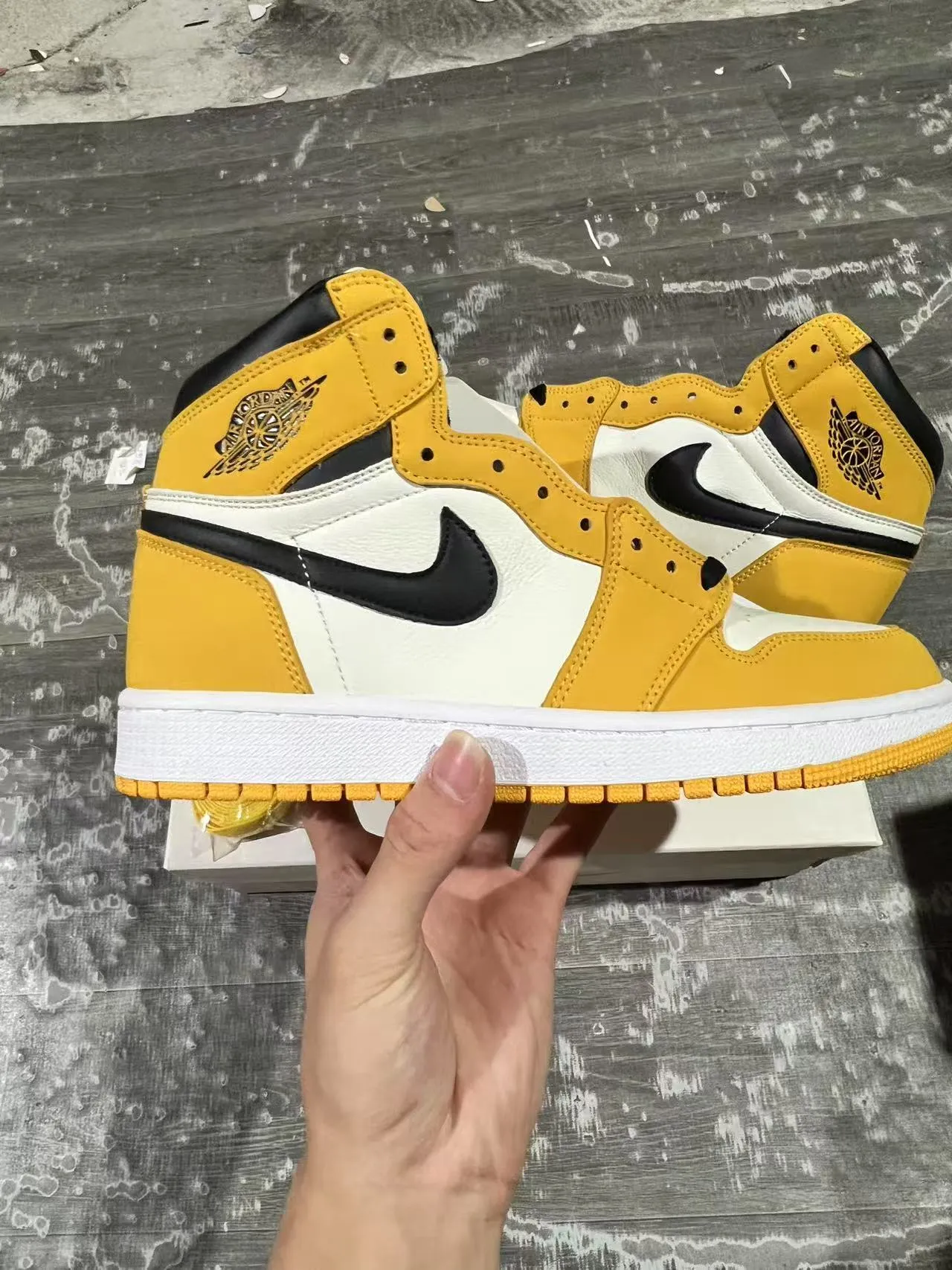 Air Jordan 1 হলুদ কালো হাই-টপ চামড়ার আপার বাস্কেটবল জুতো 7
