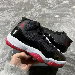 Air Jordan 11 Tênis de Basquete Preto Vermelho Couro Patentado