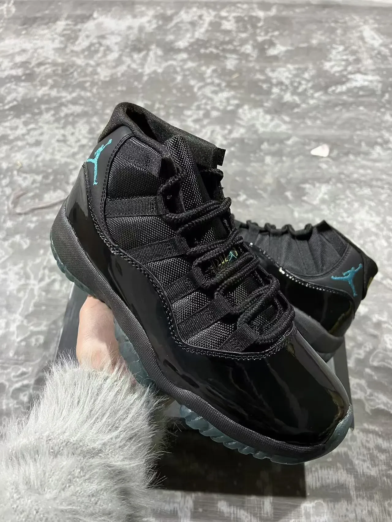 Air Jordan 11 Black Teal पैटेंट चमड़ा बास्केटबॉल जूते 2