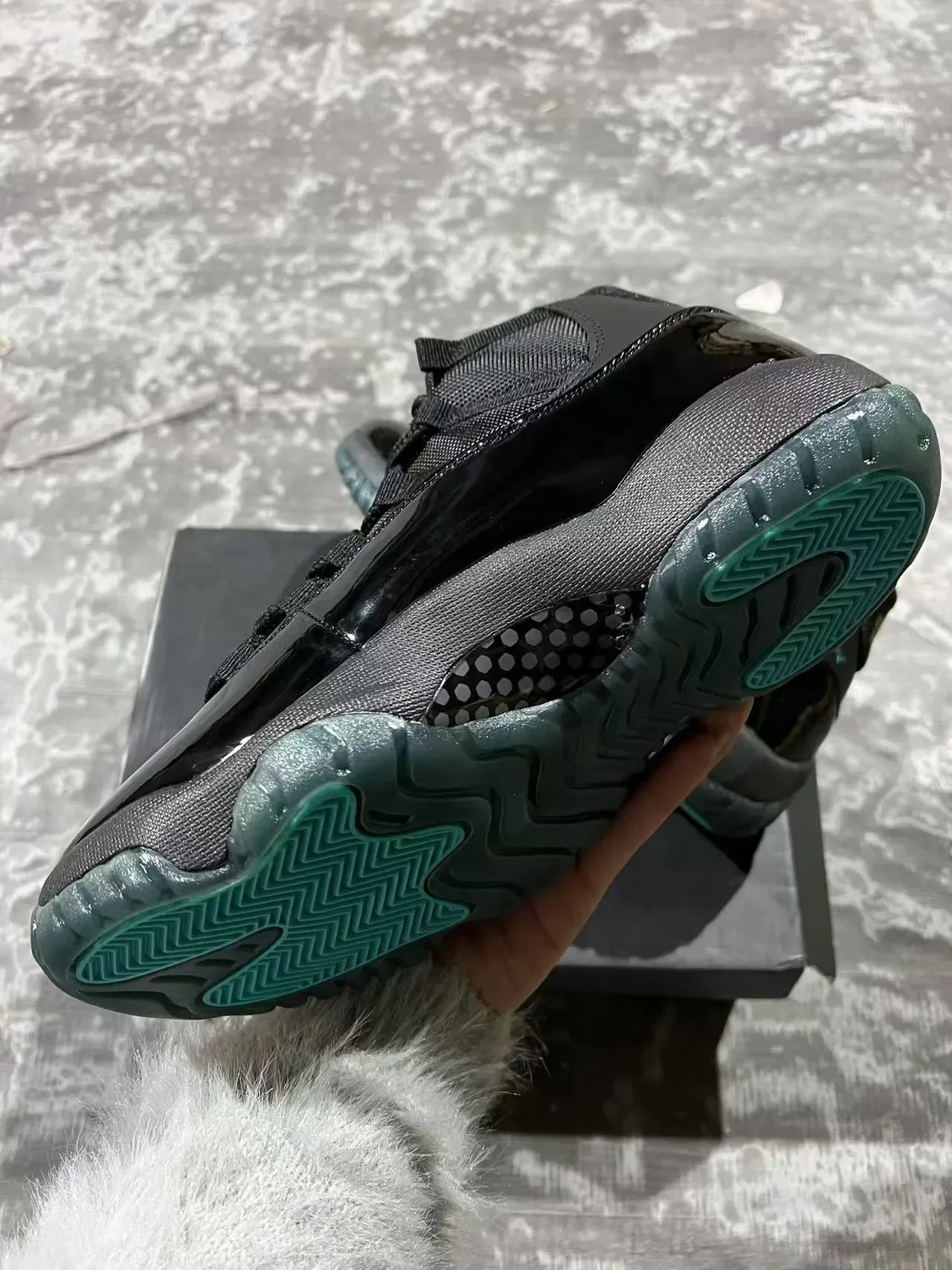 Air Jordan 11 Black Teal पैटेंट चमड़ा बास्केटबॉल जूते 5