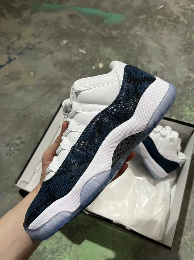 Air Jordan 11 সাদা নেভি স্নেকস্কিন বাস্কেটবল জুতো 3