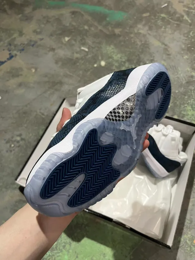 Air Jordan 11 সাদা নেভি স্নেকস্কিন বাস্কেটবল জুতো 4