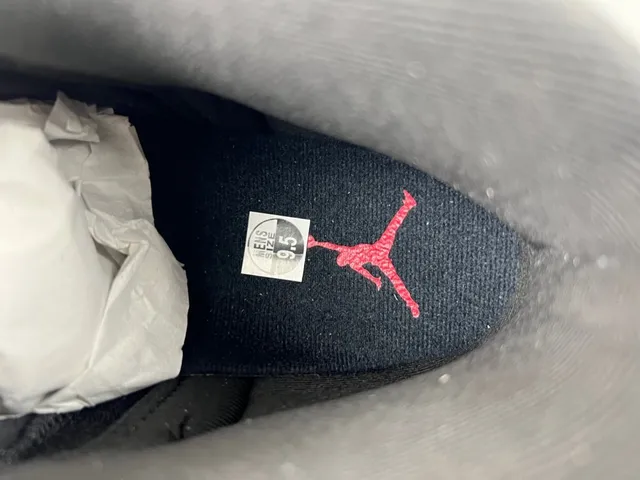 Air Jordan 12 काले और लाल बास्केटबॉल जूते 7