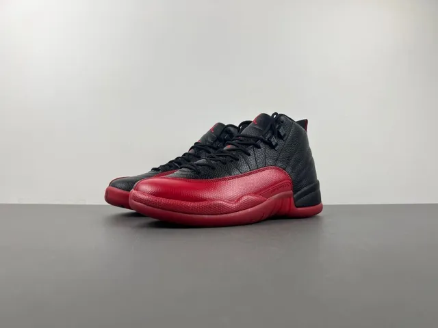 Air Jordan 12 काले और लाल बास्केटबॉल जूते 11