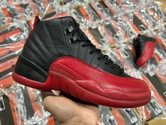 Air Jordan 12 काले और लाल बास्केटबॉल जूते 19