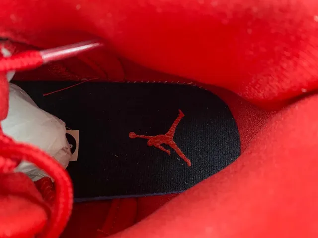 Tênis de basquete Air Jordan 12 vermelho monocromático 8