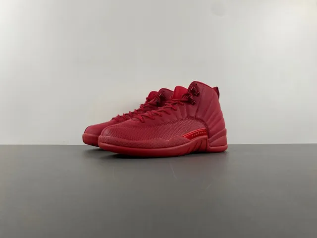 Tênis de basquete Air Jordan 12 vermelho monocromático 10