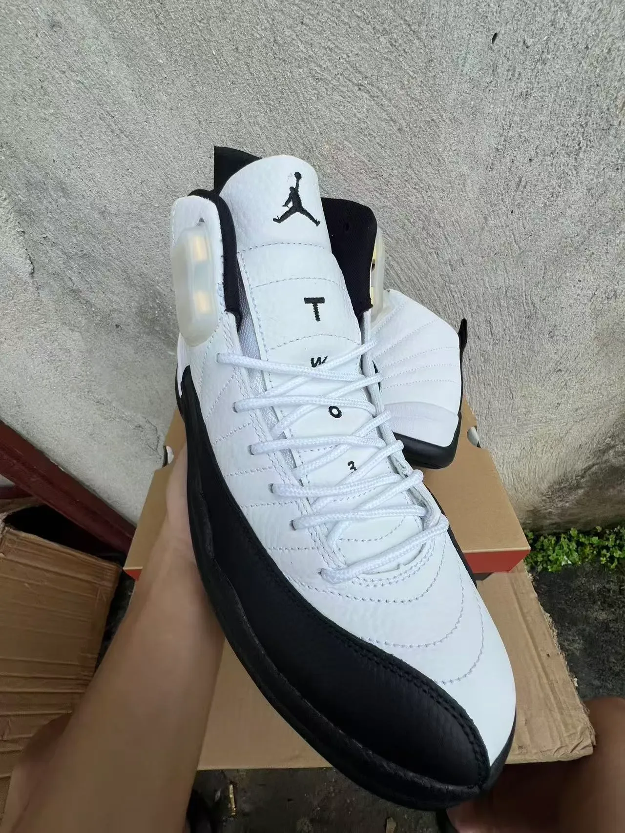 Air Jordan 12 أحذية كرة السلة أبيض أسود 2