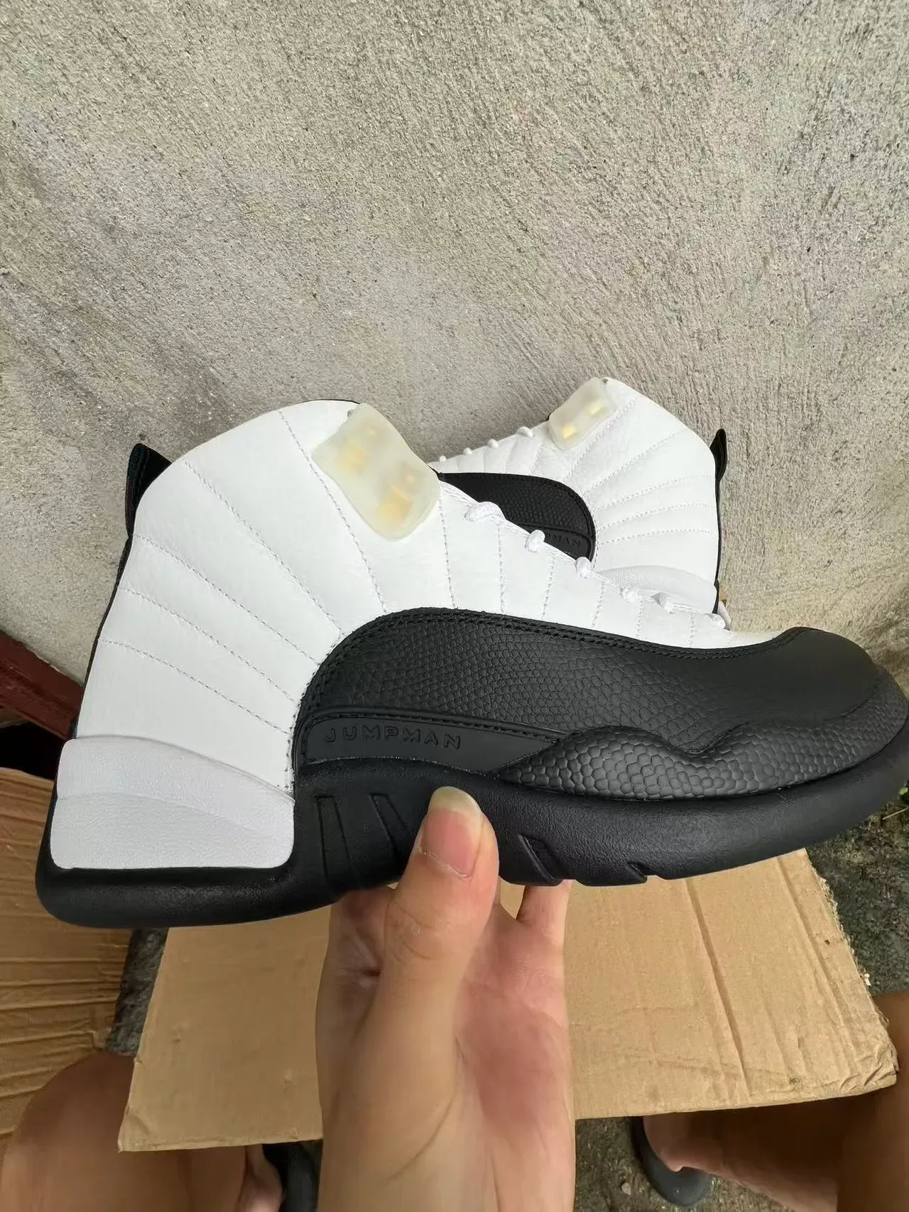 Air Jordan 12 أحذية كرة السلة أبيض أسود 7