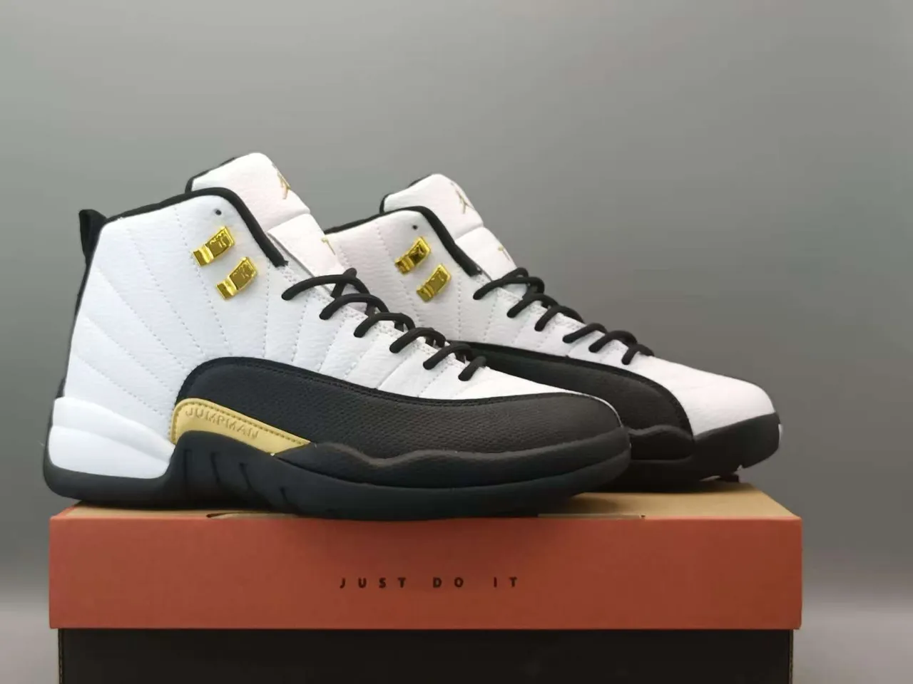 Air Jordan 12 সাদা কালো সোনালী বাস্কেটবল জুতা 5