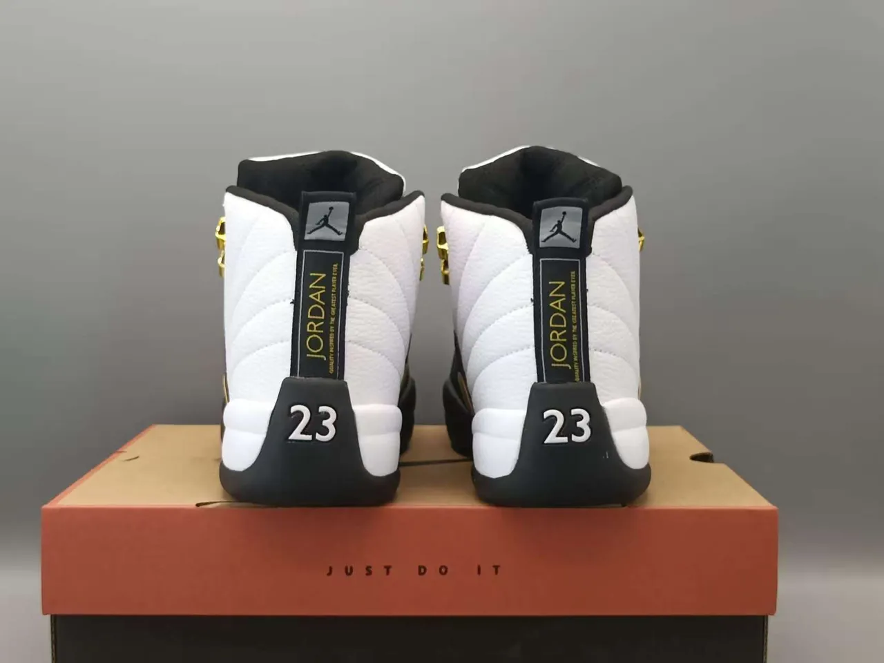 Air Jordan 12 সাদা কালো সোনালী বাস্কেটবল জুতা 6