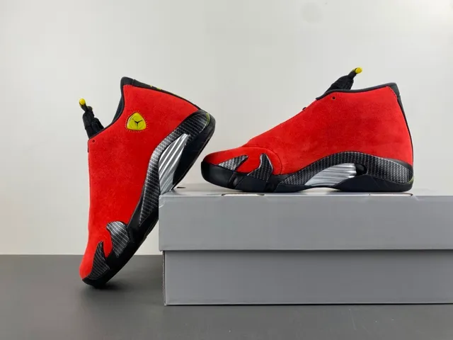 Tênis de basquete Air Jordan 14 Ferrari em camurça vermelha 14