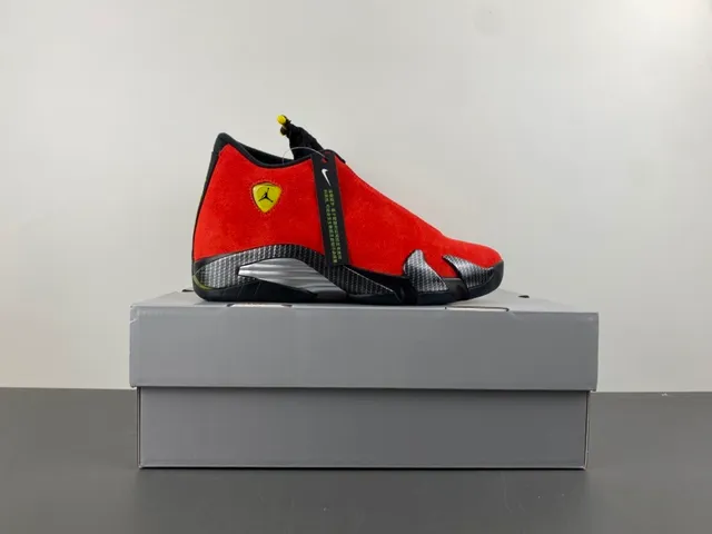 Tênis de basquete Air Jordan 14 Ferrari em camurça vermelha 15