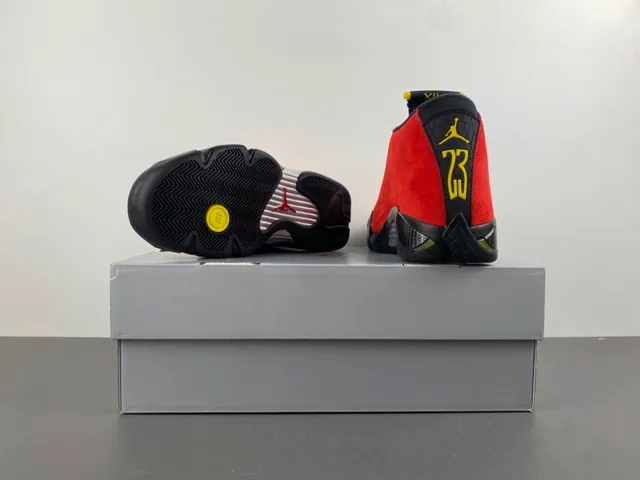 Tênis de basquete Air Jordan 14 Ferrari em camurça vermelha 16