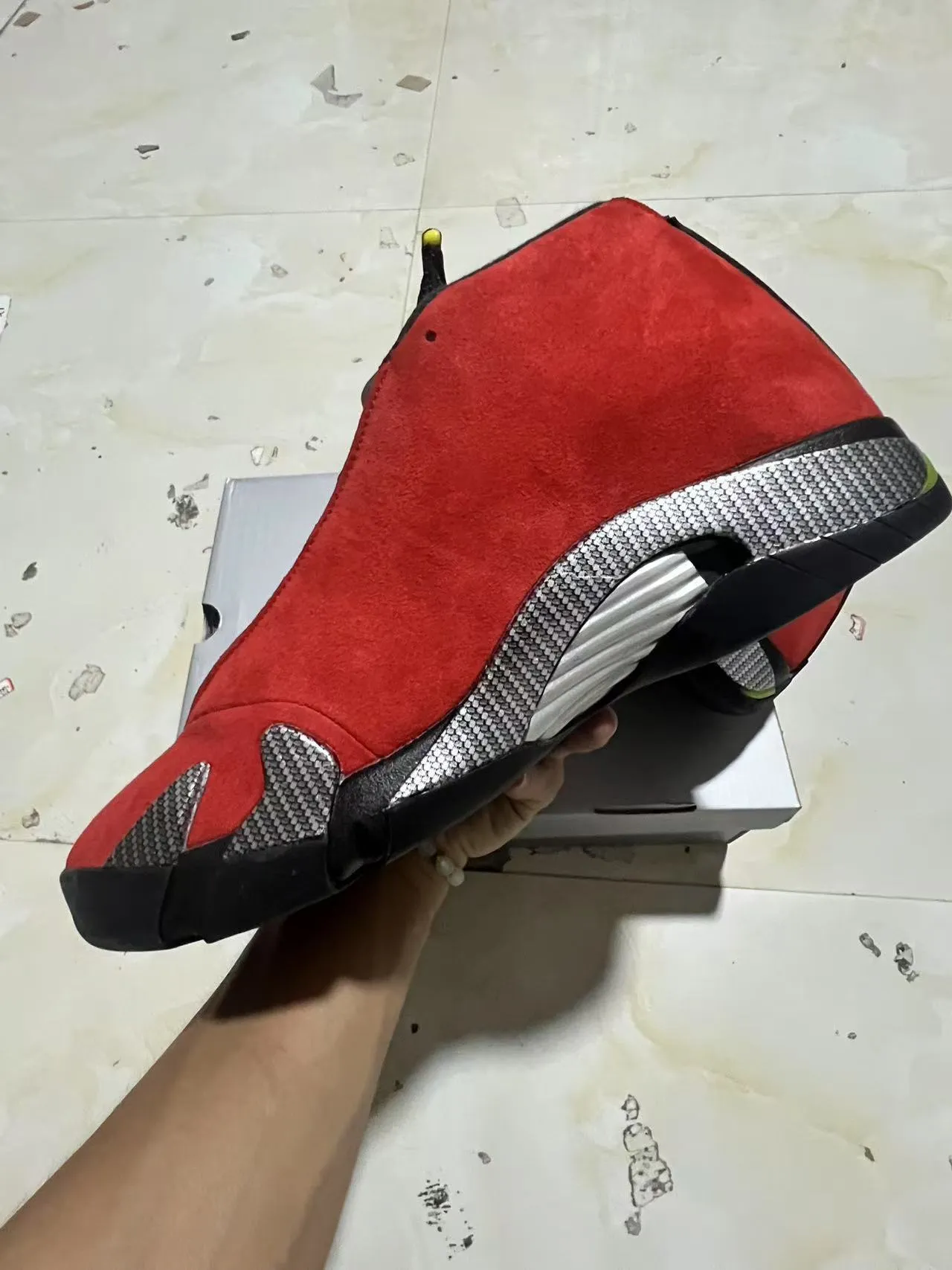 Air Jordan 14 Ferrari أحذية كرة السلة من المخمل الأحمر 5