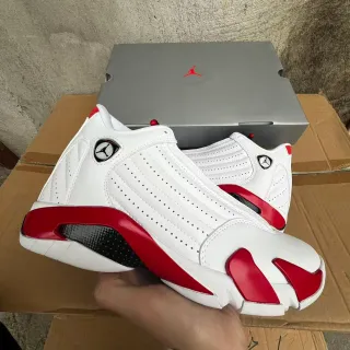 Tênis de basquete Air Jordan 14 branco e vermelho