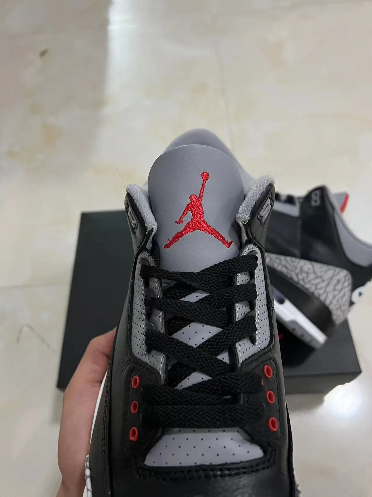 Chaussures de basketball Air Jordan 3 Black Cement Elephant Print 4