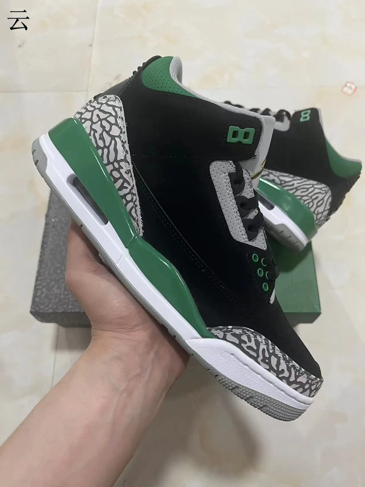 أحذية كرة السلة Air Jordan 3 باللونين الأسود والأخضر بنقشة الفيل 9