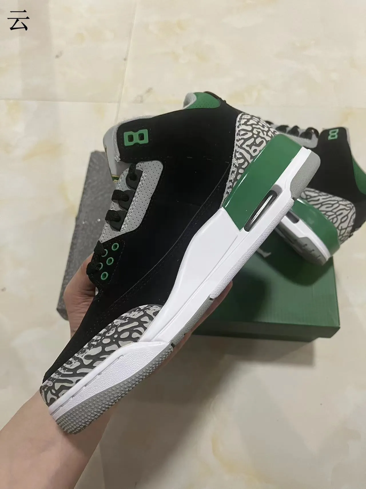 أحذية كرة السلة Air Jordan 3 باللونين الأسود والأخضر بنقشة الفيل 4
