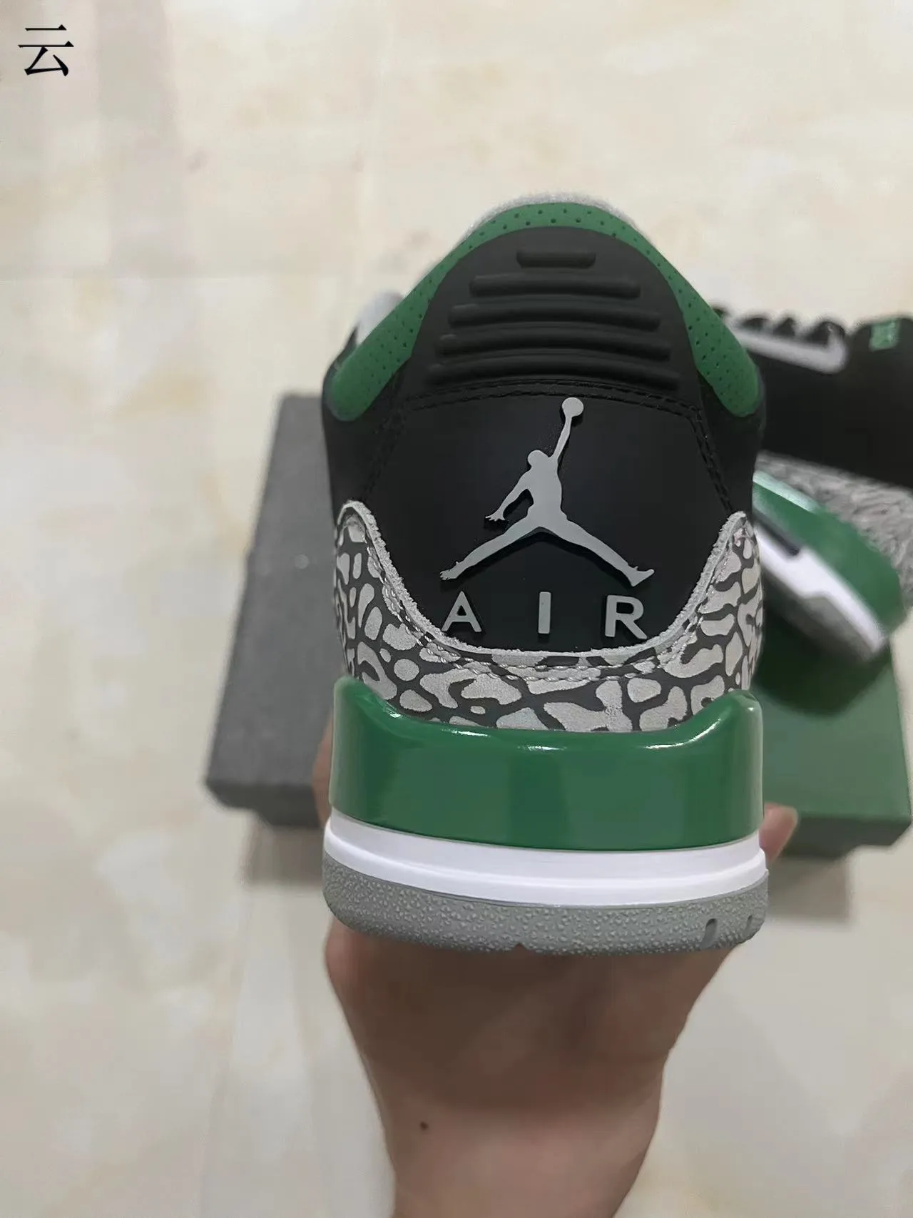 أحذية كرة السلة Air Jordan 3 باللونين الأسود والأخضر بنقشة الفيل 7