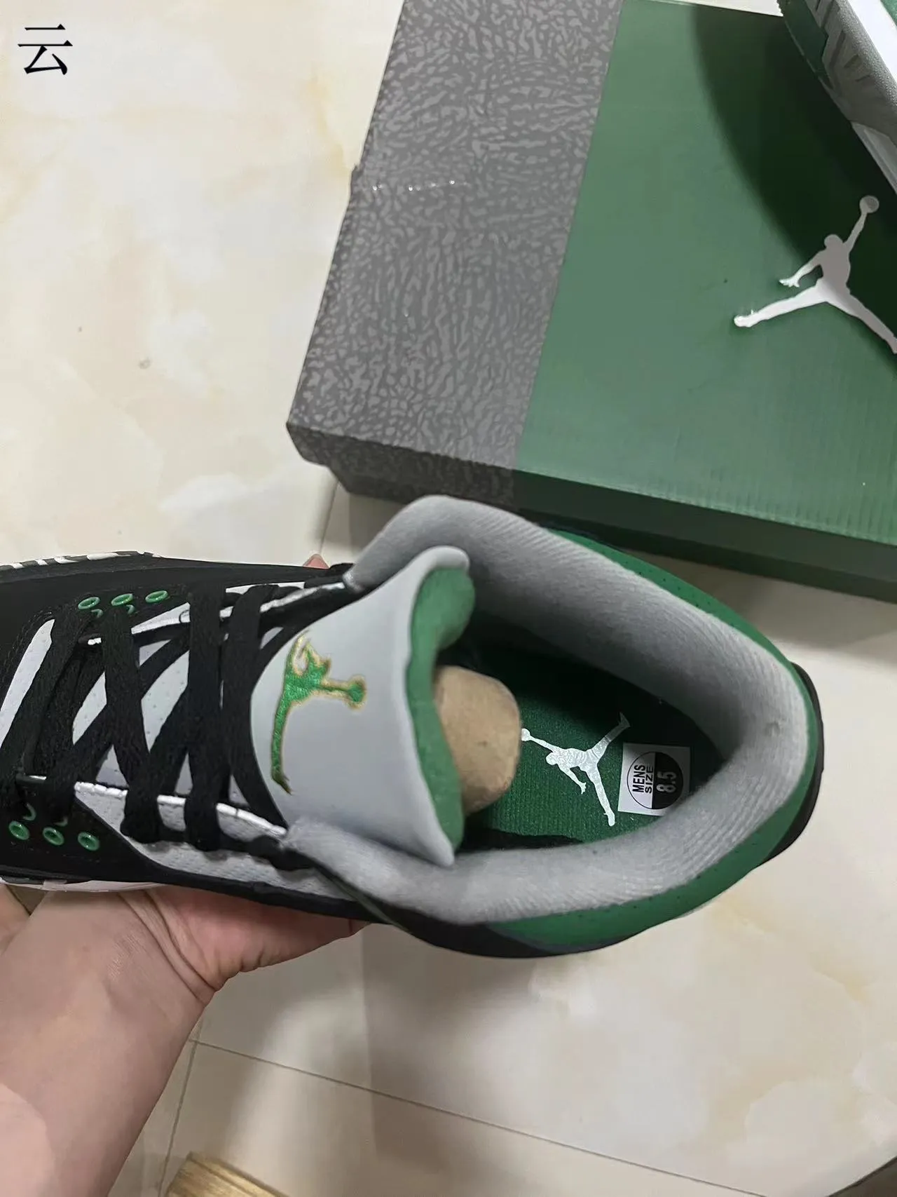 أحذية كرة السلة Air Jordan 3 باللونين الأسود والأخضر بنقشة الفيل 10