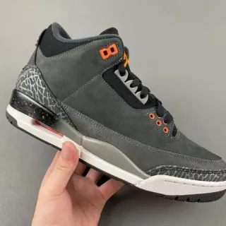 Tênis de basquete Air Jordan 3 cinza escuro com estampa de elefante