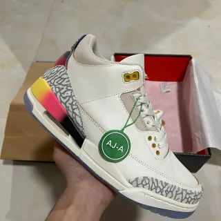 Tênis de basquete Air Jordan 3 branco com estampa de elefante e calcanhar degradê