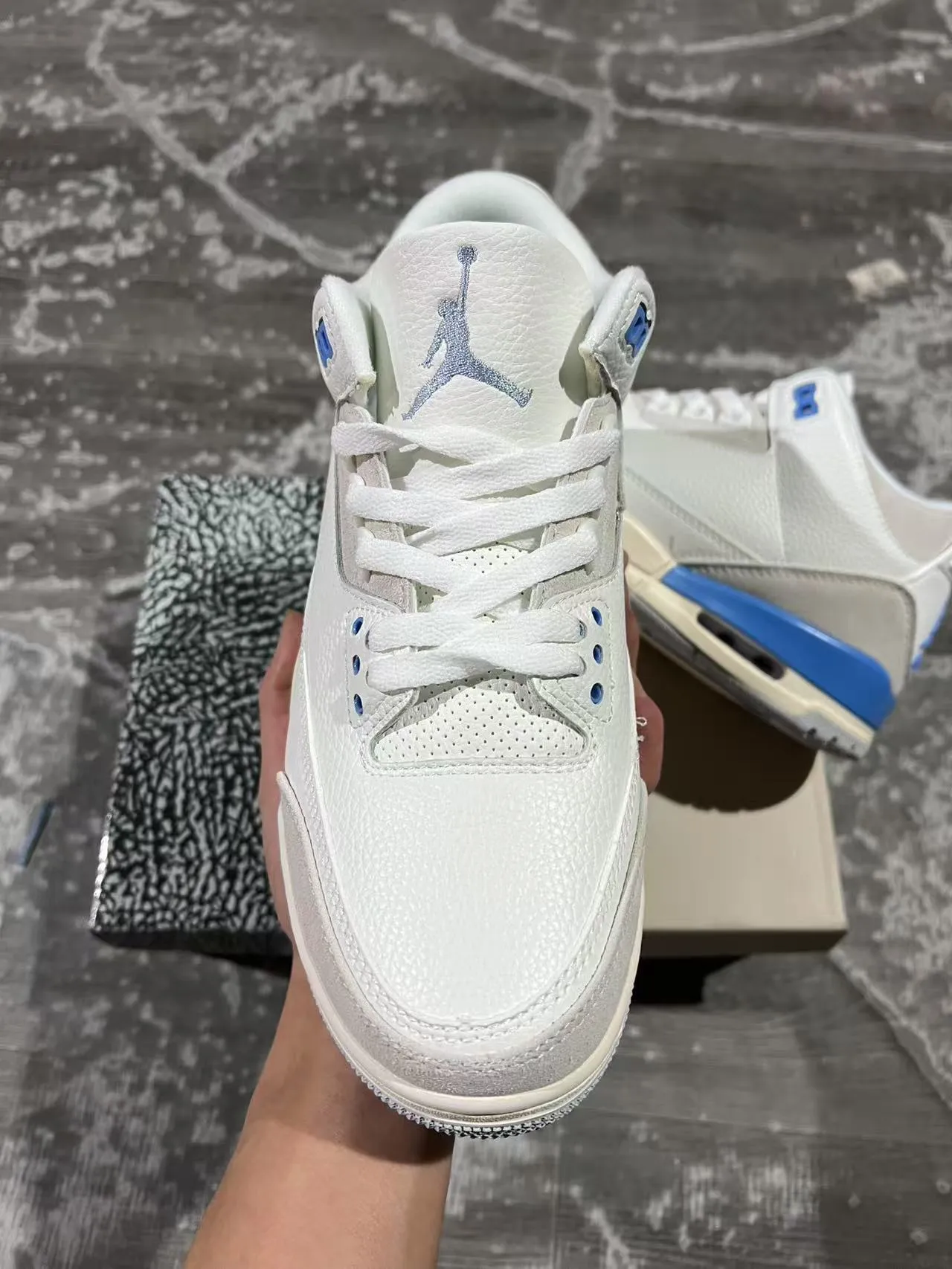 Chaussures de basketball Air Jordan 3 blanc gris clair bleu 3