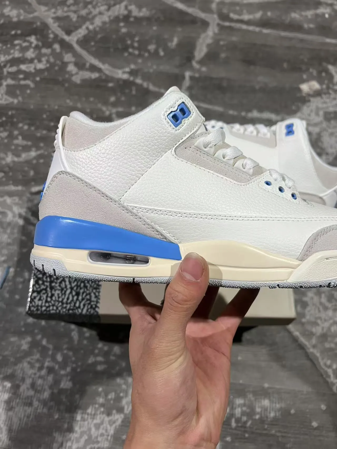Chaussures de basketball Air Jordan 3 blanc gris clair bleu 7