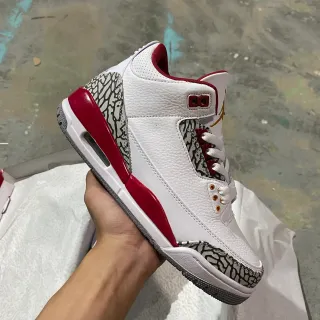Air Jordan 3 白色 University Red 大象印花 篮球鞋