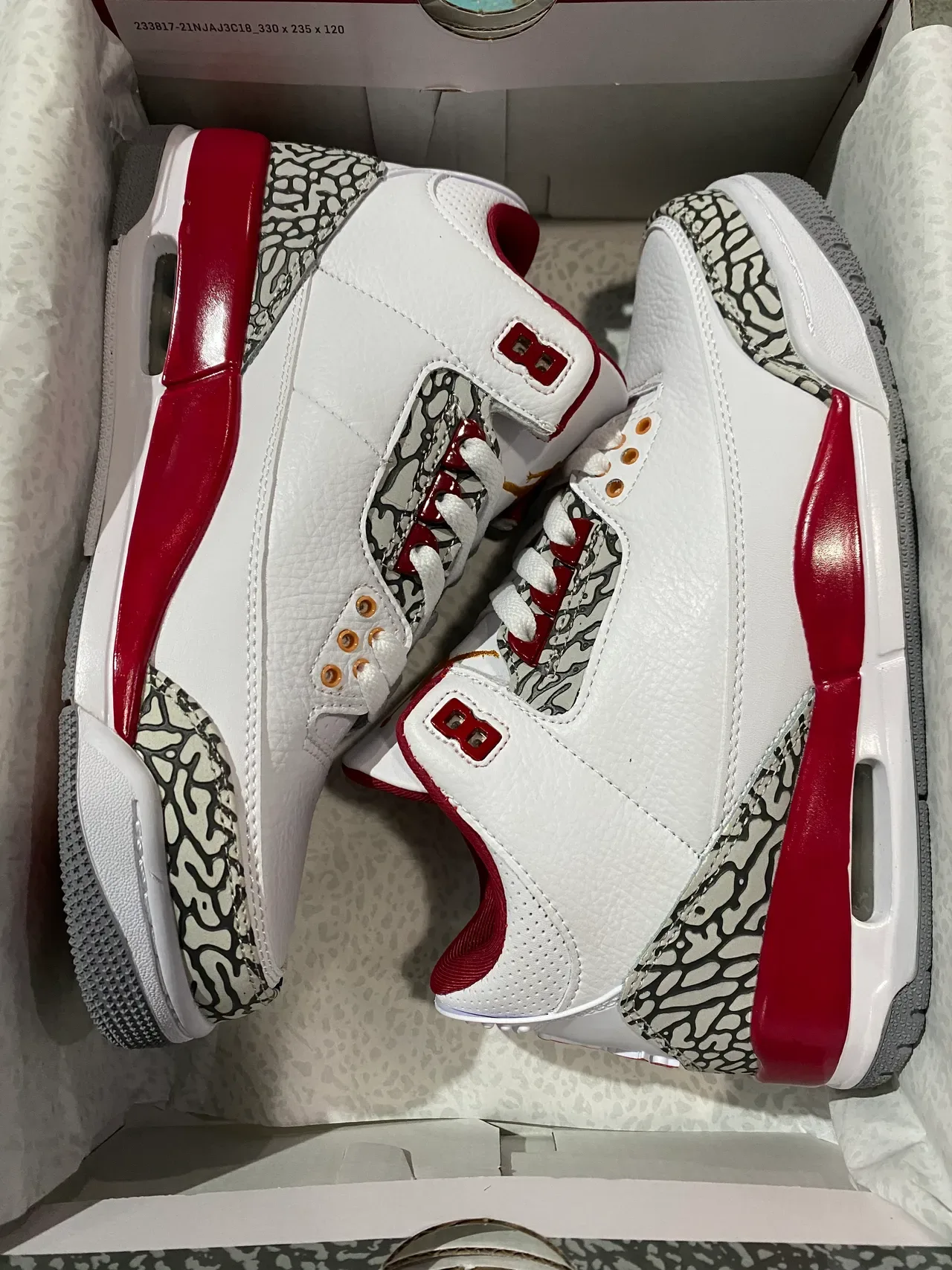 Air Jordan 3 Tênis de Basquete Branco University Red Estampa de Elefante 7
