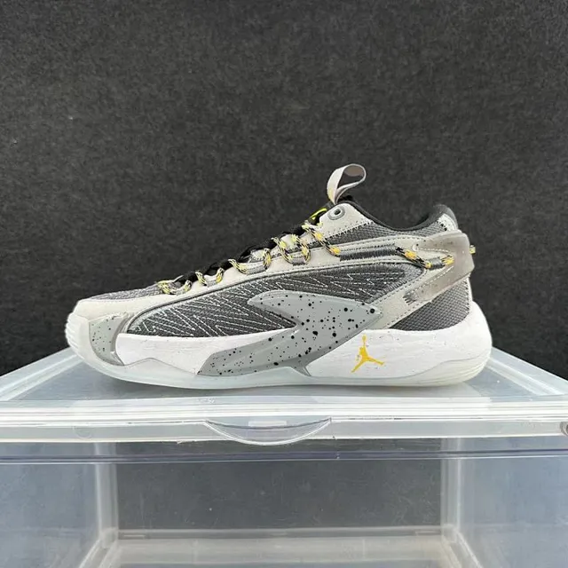 Air Jordan 37 Low Gray Yellow Silhouette Textured Mesh Upper Basketball Shoes 2