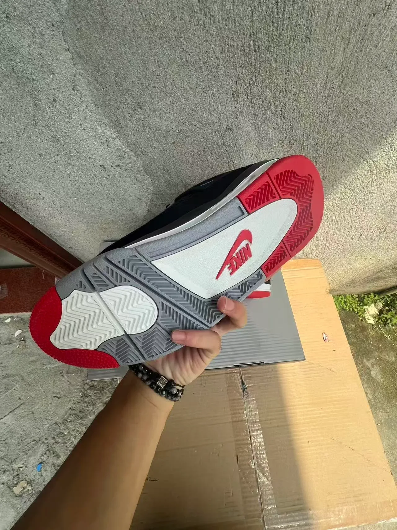 Air Jordan 4 Preto Vermelho Branco Tênis de Basquete 6