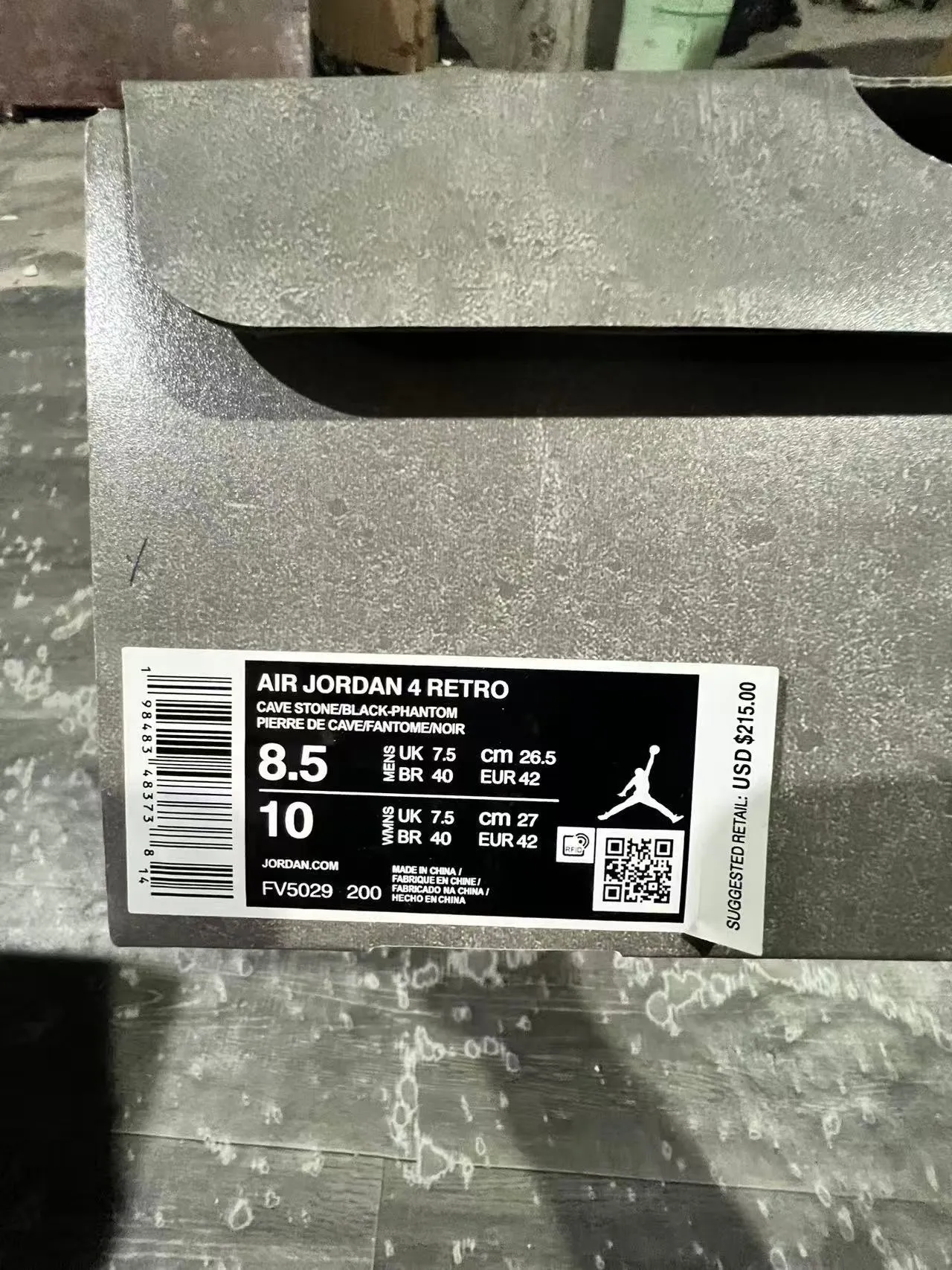 حذاء كرة السلة عالي الرقبة Air Jordan 4 من الجلد السويدي والشبك بلون رمادي 4