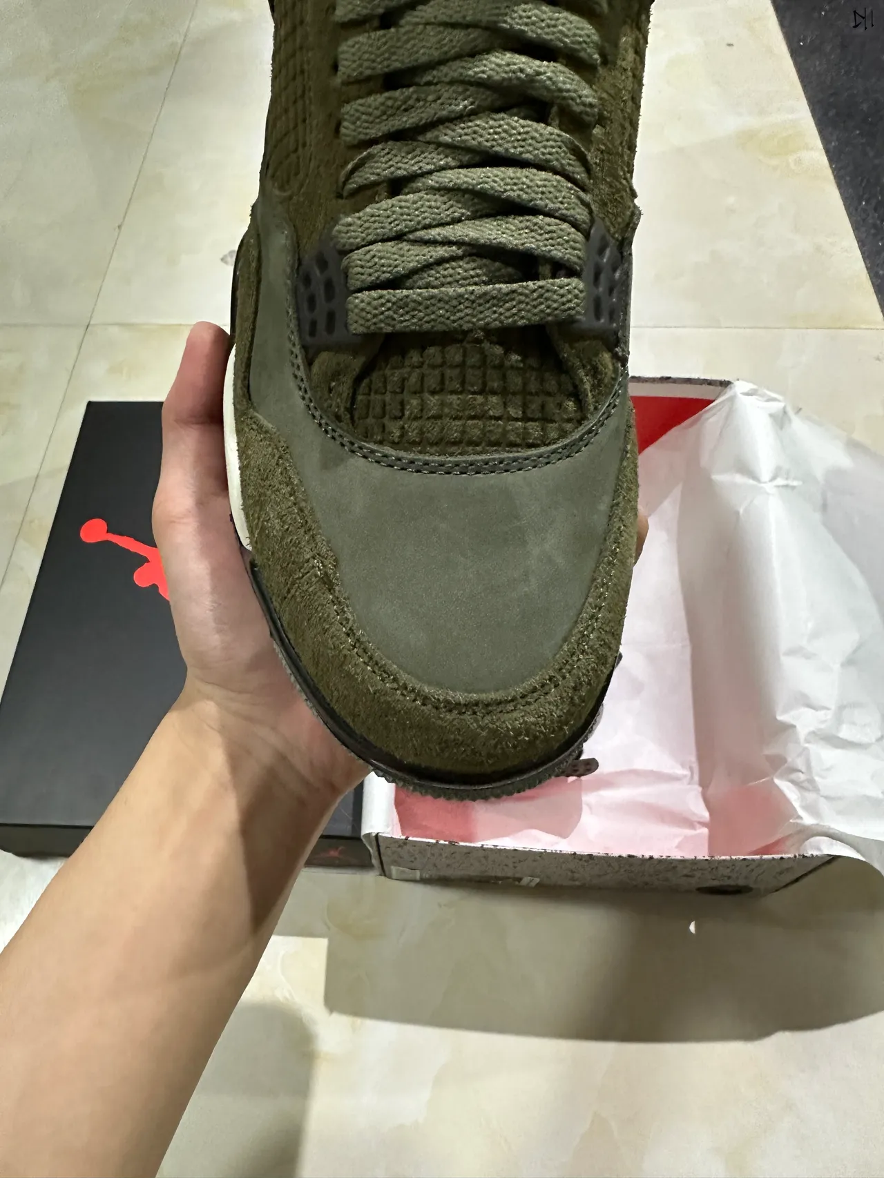Zapatillas de baloncesto Air Jordan 4 de ante verde oliva 3