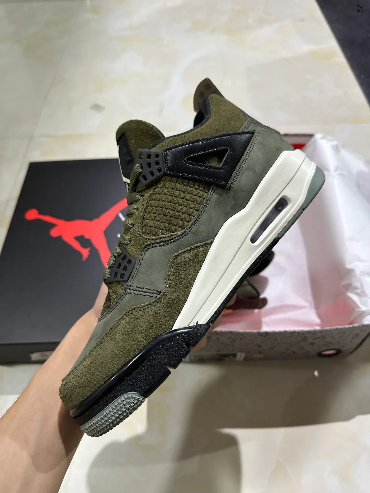 Zapatillas de baloncesto Air Jordan 4 de ante verde oliva 5