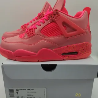 Air Jordan 4 Retro Hot Punch Black Volt 篮球鞋