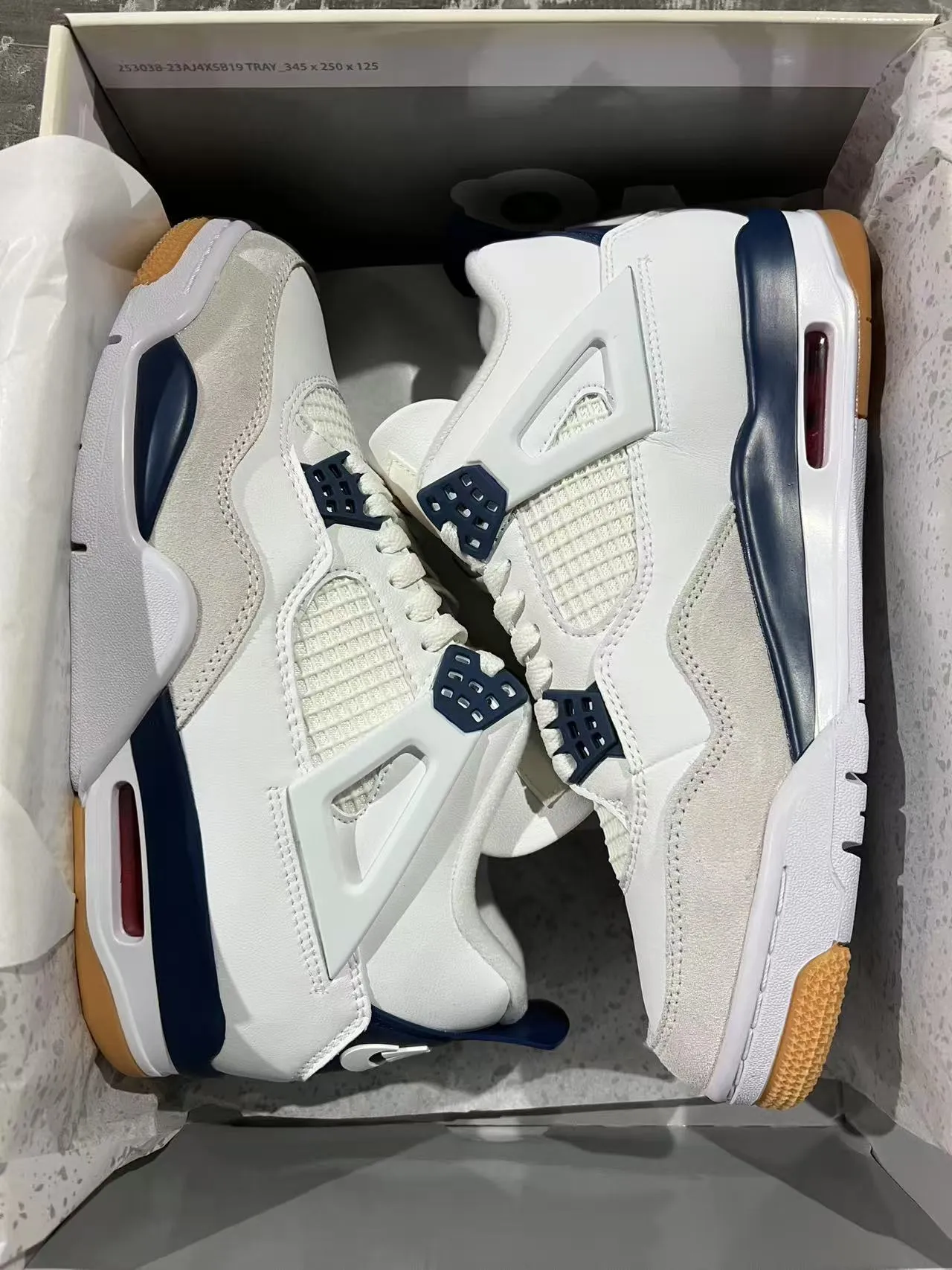 Air Jordan 4 White Navy Gum حذاء كرة السلة 9