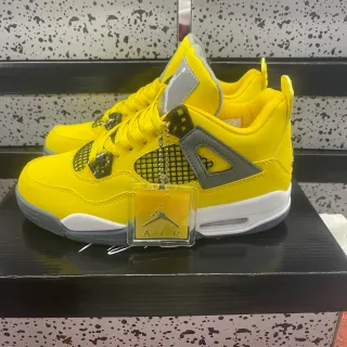 Tênis de basquete Air Jordan 4 amarelo cinza branco