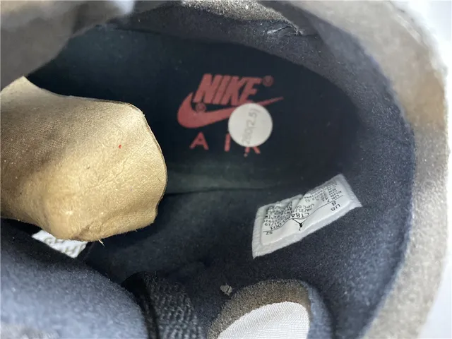 Zapatillas de baloncesto Air Jordan 5 gris y amarillo 10